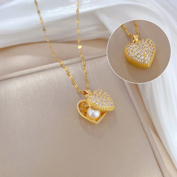 [Titanium Steel] Light luxury, gorgeous peach heart pearl shell necklace, female internet celebrity versatile clavicle chain titanium steel chain